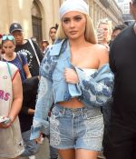 Access_Kardashian_04.jpeg