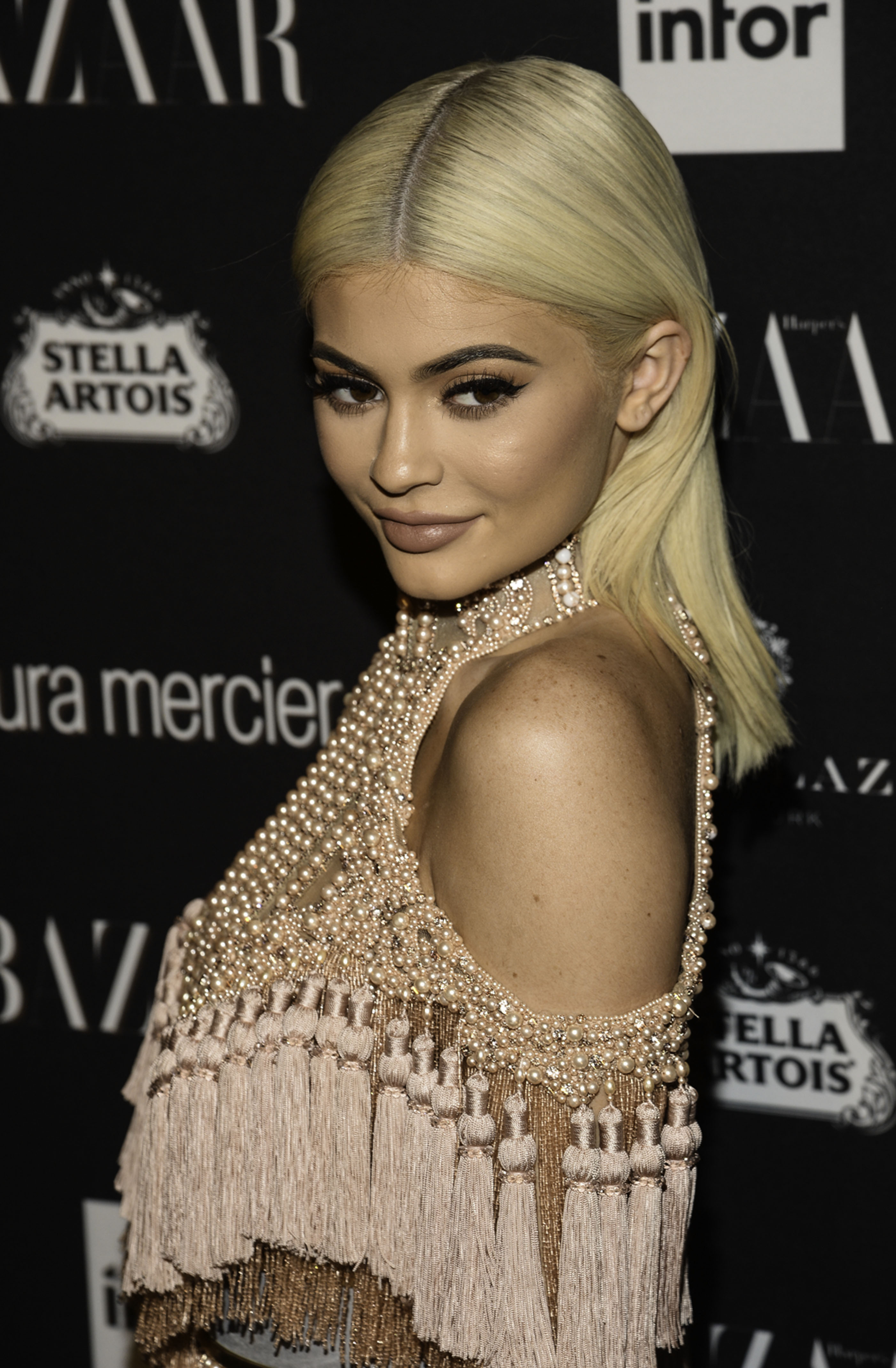 Access_Kardashian_02.jpg