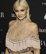 Access_Kardashian_04.jpg