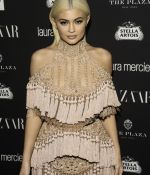 Access_Kardashian_08.jpg