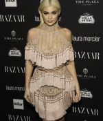 Access_Kardashian_09.jpg