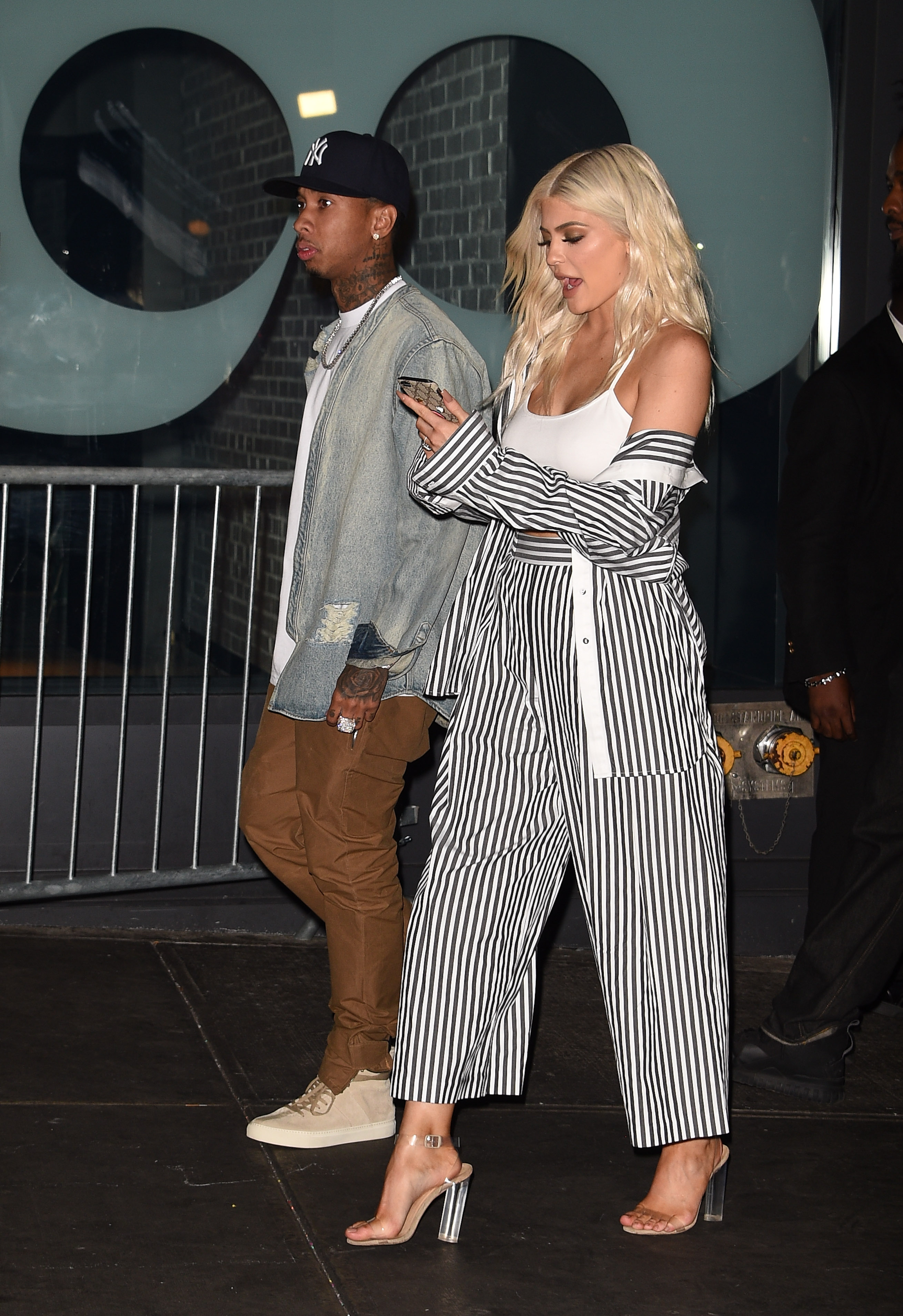 Access_Kardashian_01.jpg