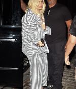 Access_Kardashian_02.jpg