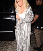 Access_Kardashian_06.jpg