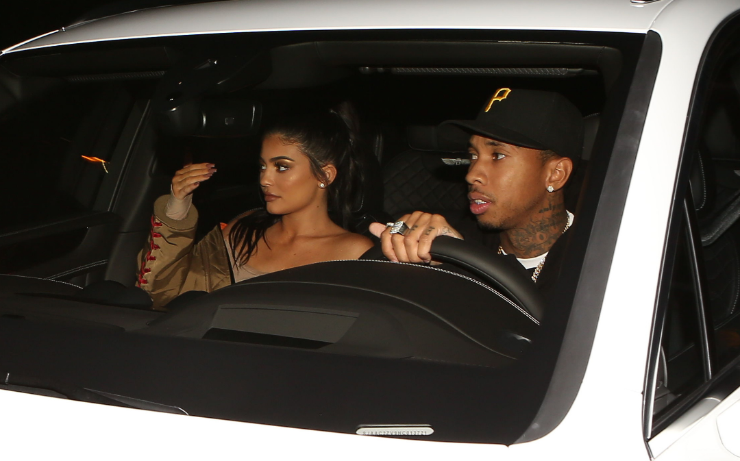 Access_Kardashian_010.png