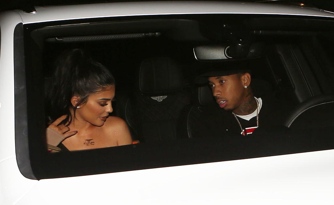 Access_Kardashian_06.png