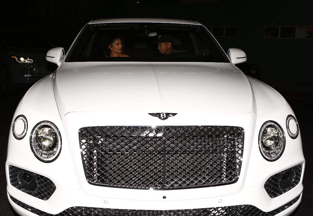 Access_Kardashian_07.png