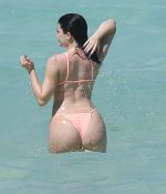 Access_Kardashian_04.jpg