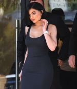 Access_Kardashian_281129.jpg