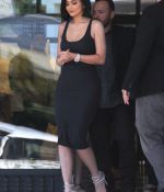 Access_Kardashian_281229.jpg