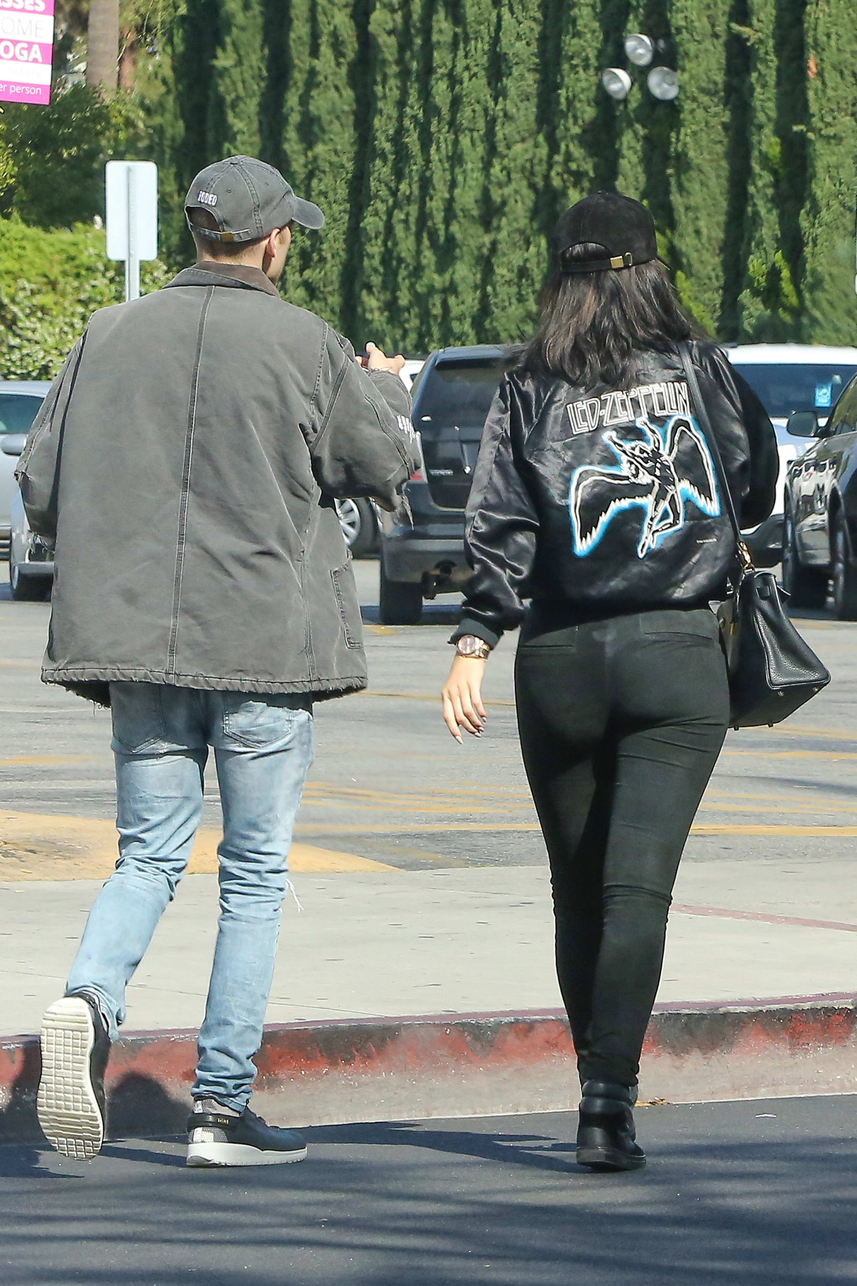 Access_Kardashian_28229.jpg