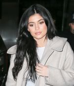 Access_Kardashian_28429.jpg