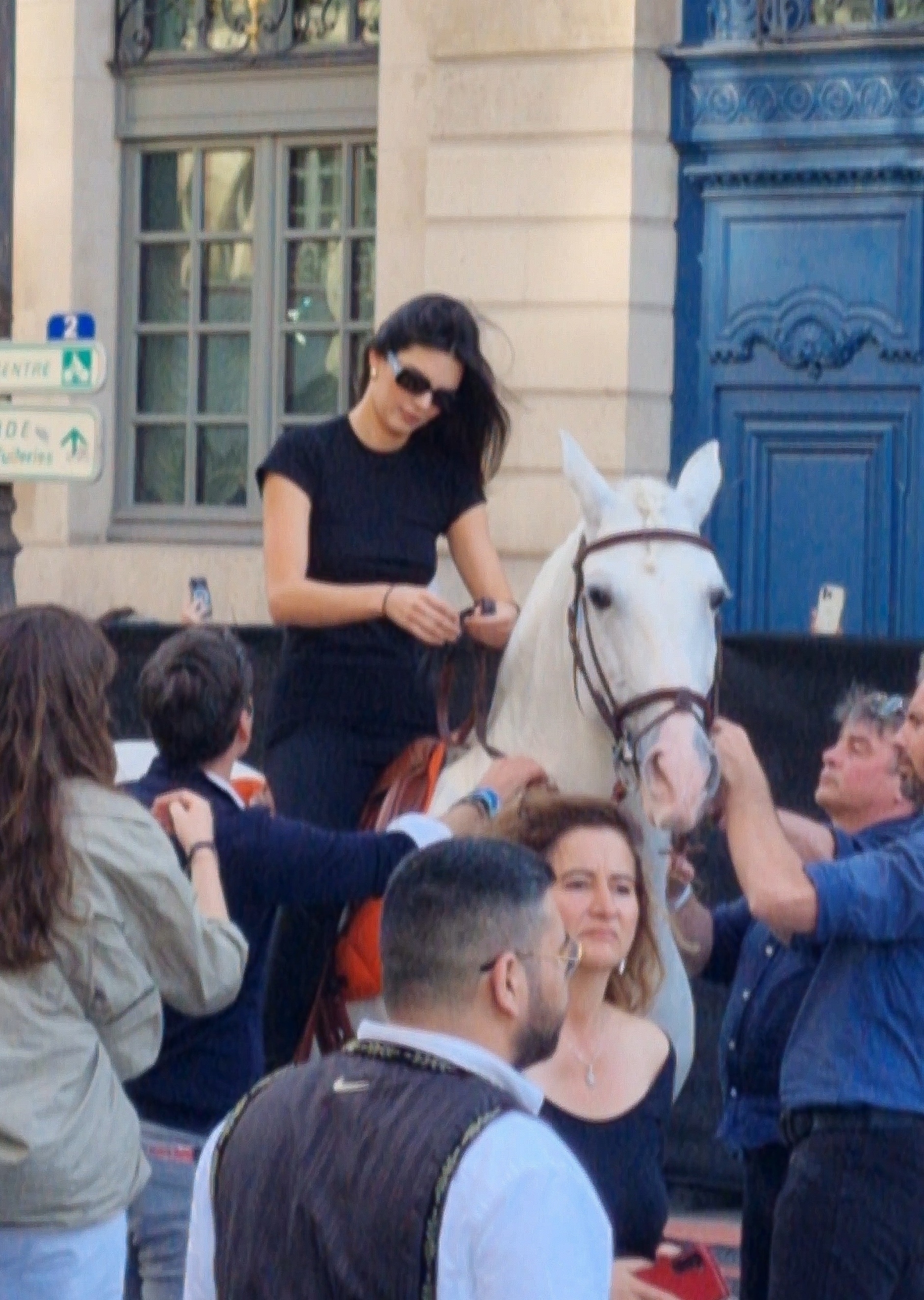 Access_Kardashian_281029~1.jpg