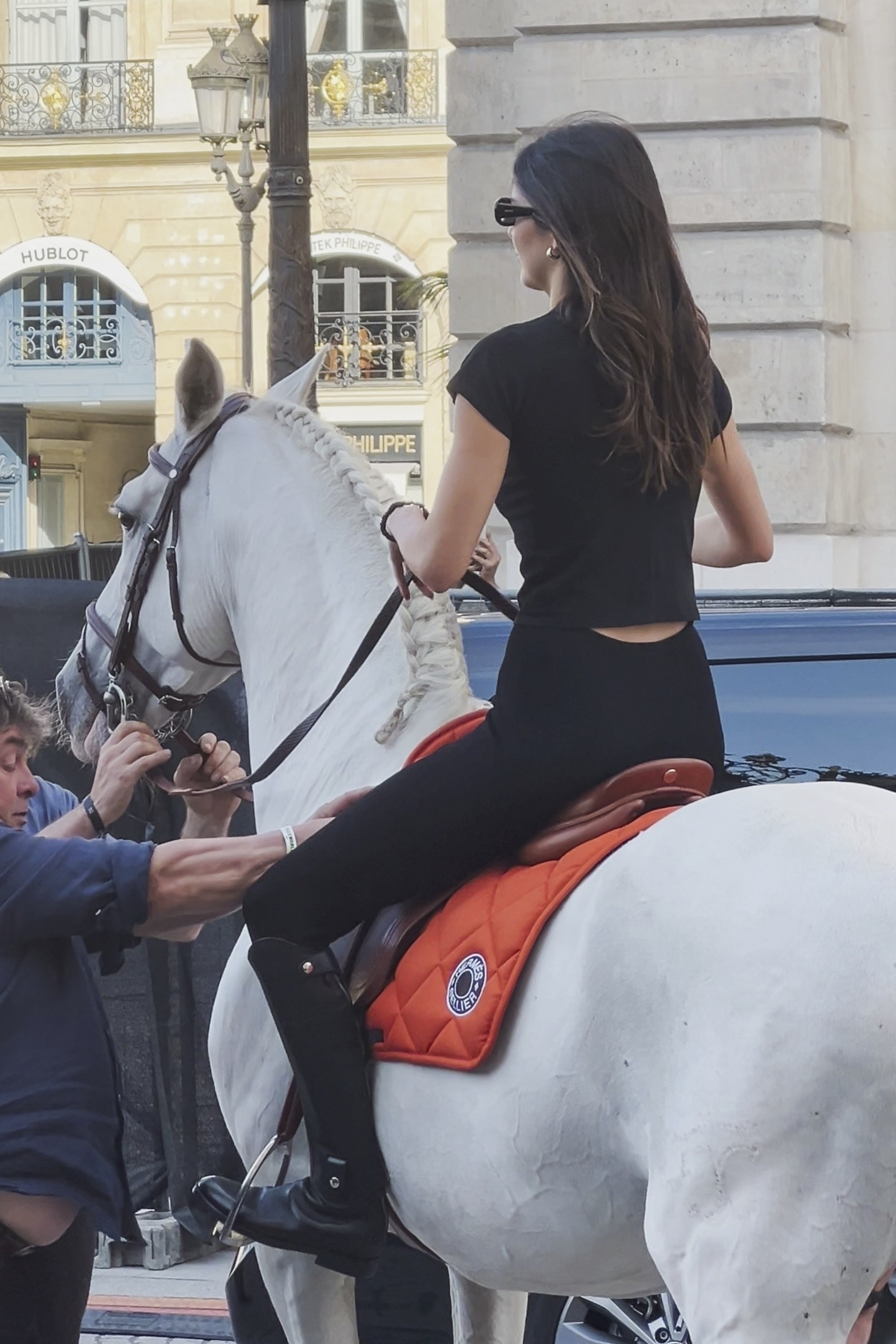 Access_Kardashian_282129~0.jpg