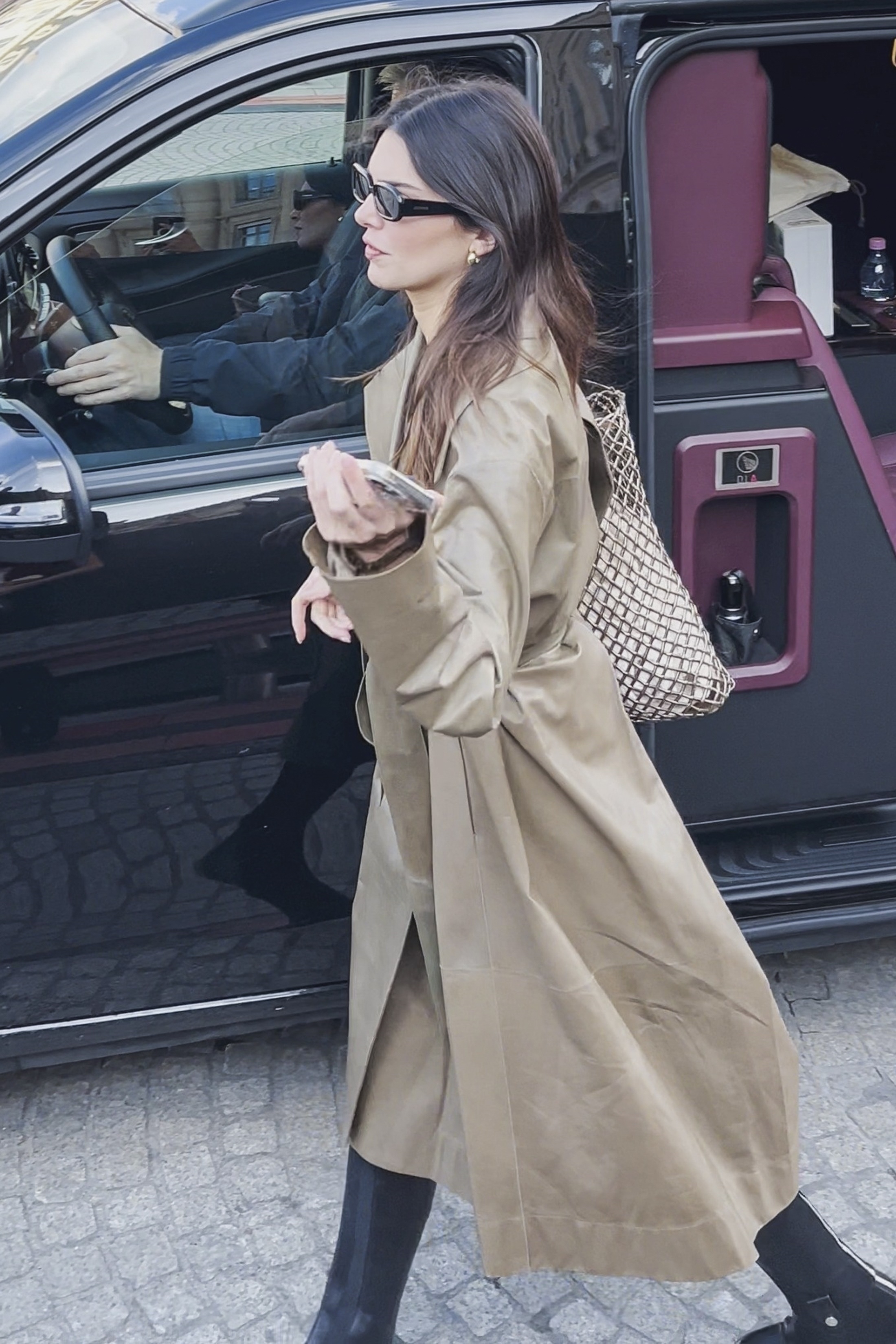 Access_Kardashian_282829~0.jpg