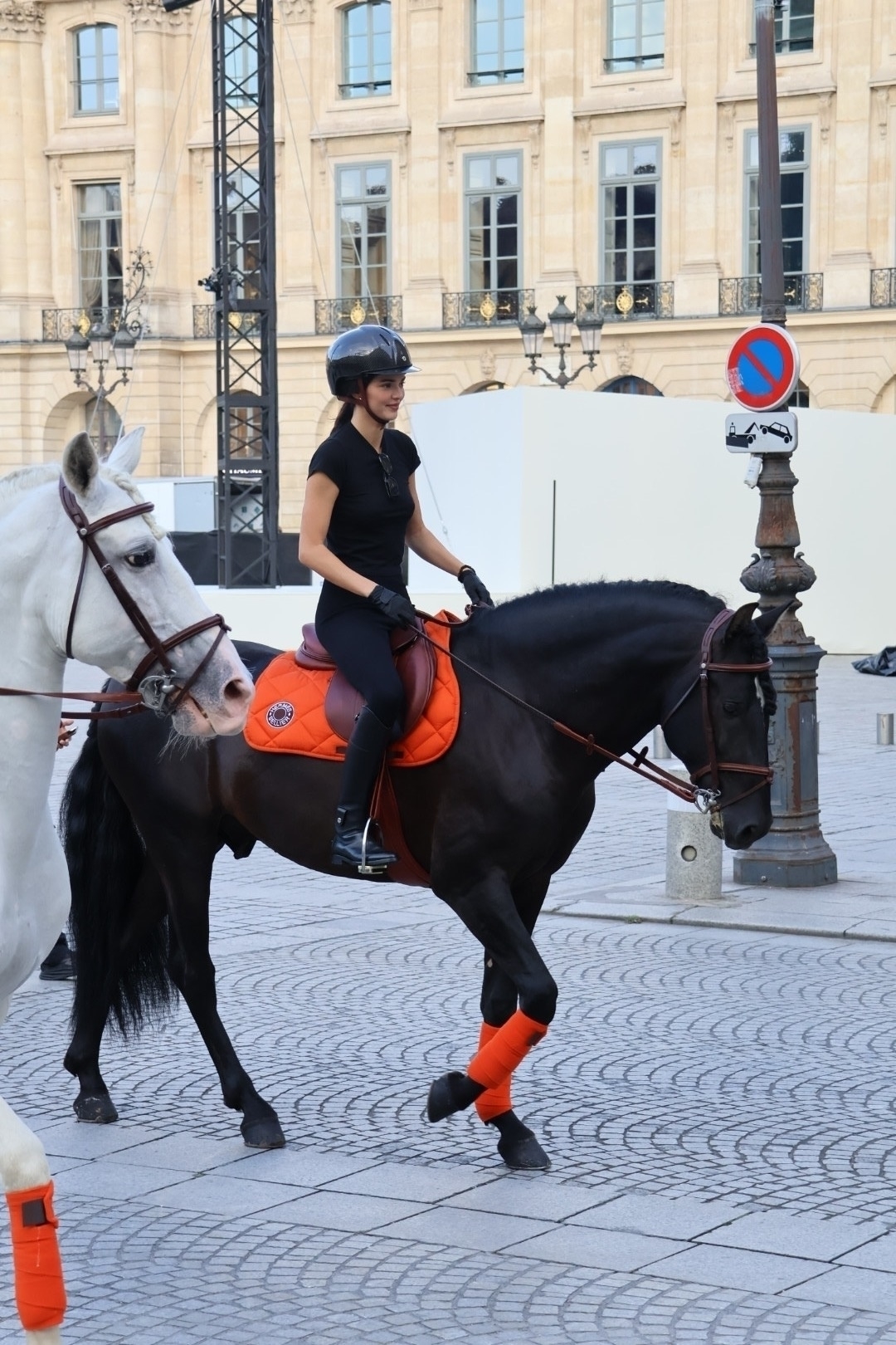Access_Kardashian_283029.jpg