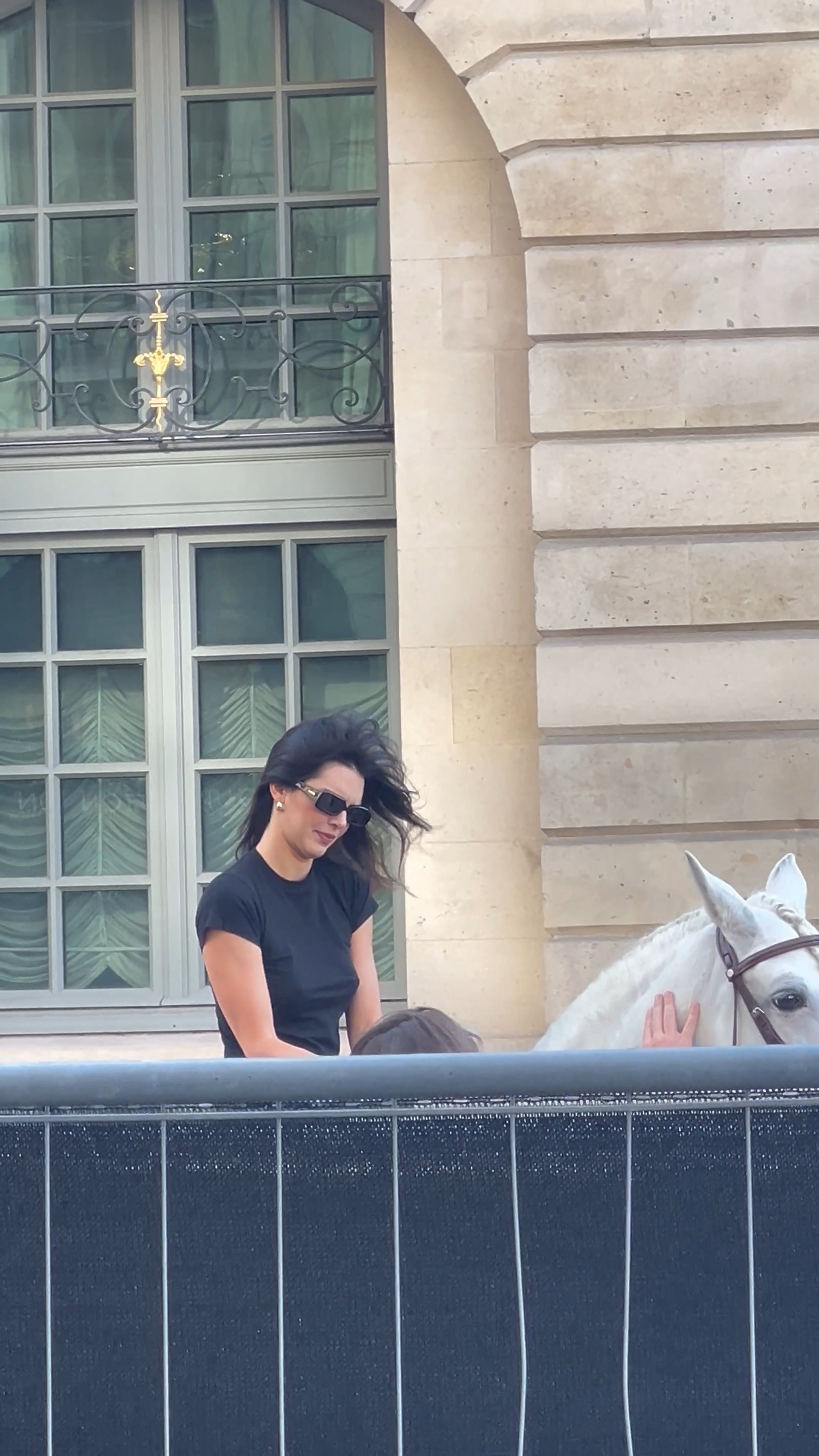Access_Kardashian_28429~2.jpg