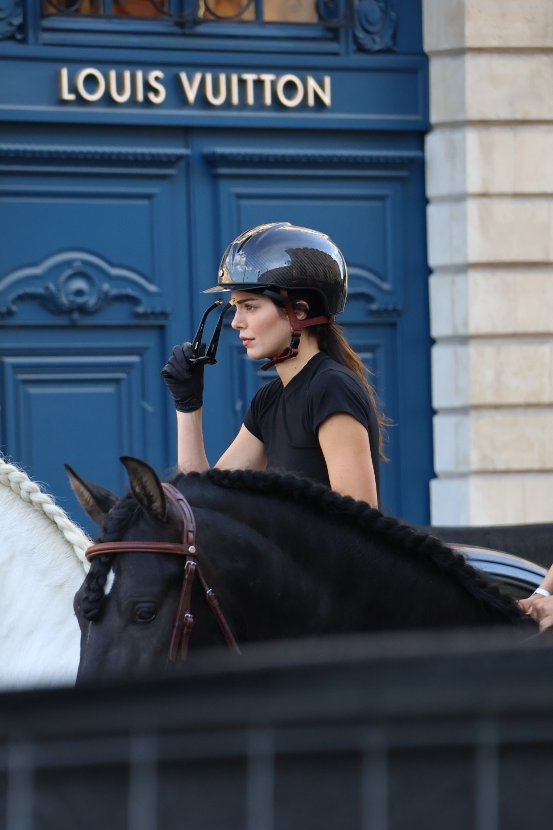 Access_Kardashian_28629.jpg