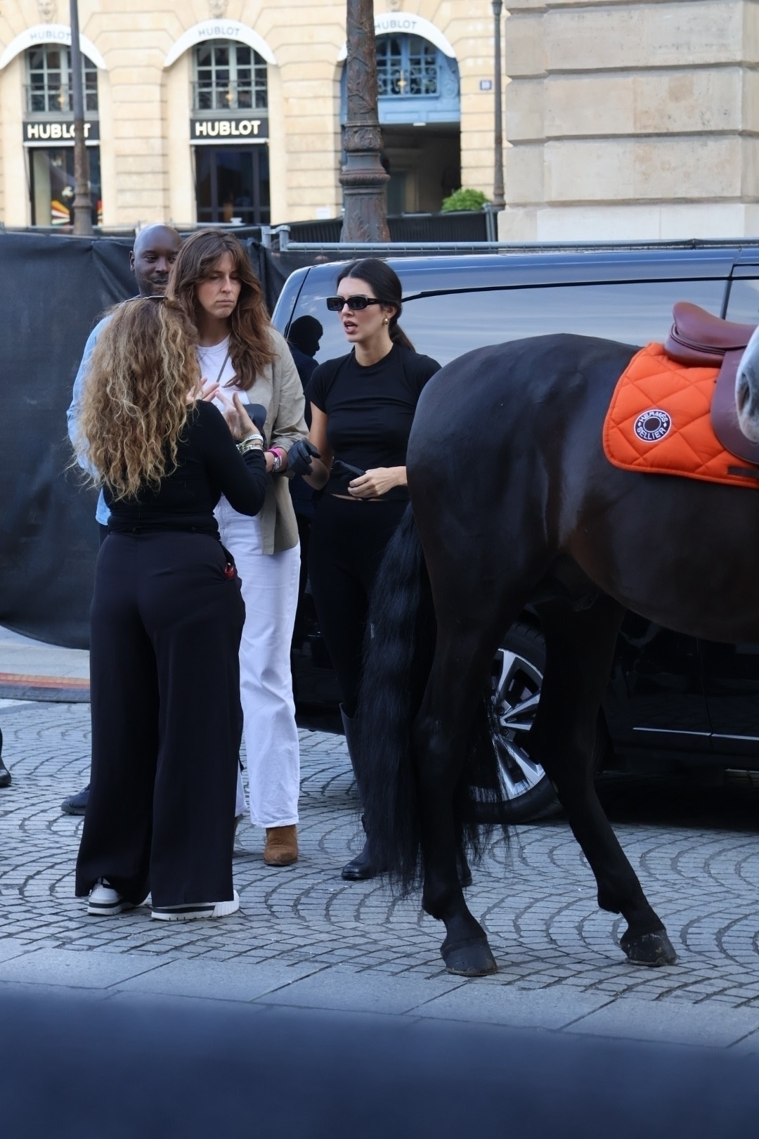 Access_Kardashian_28729.jpg