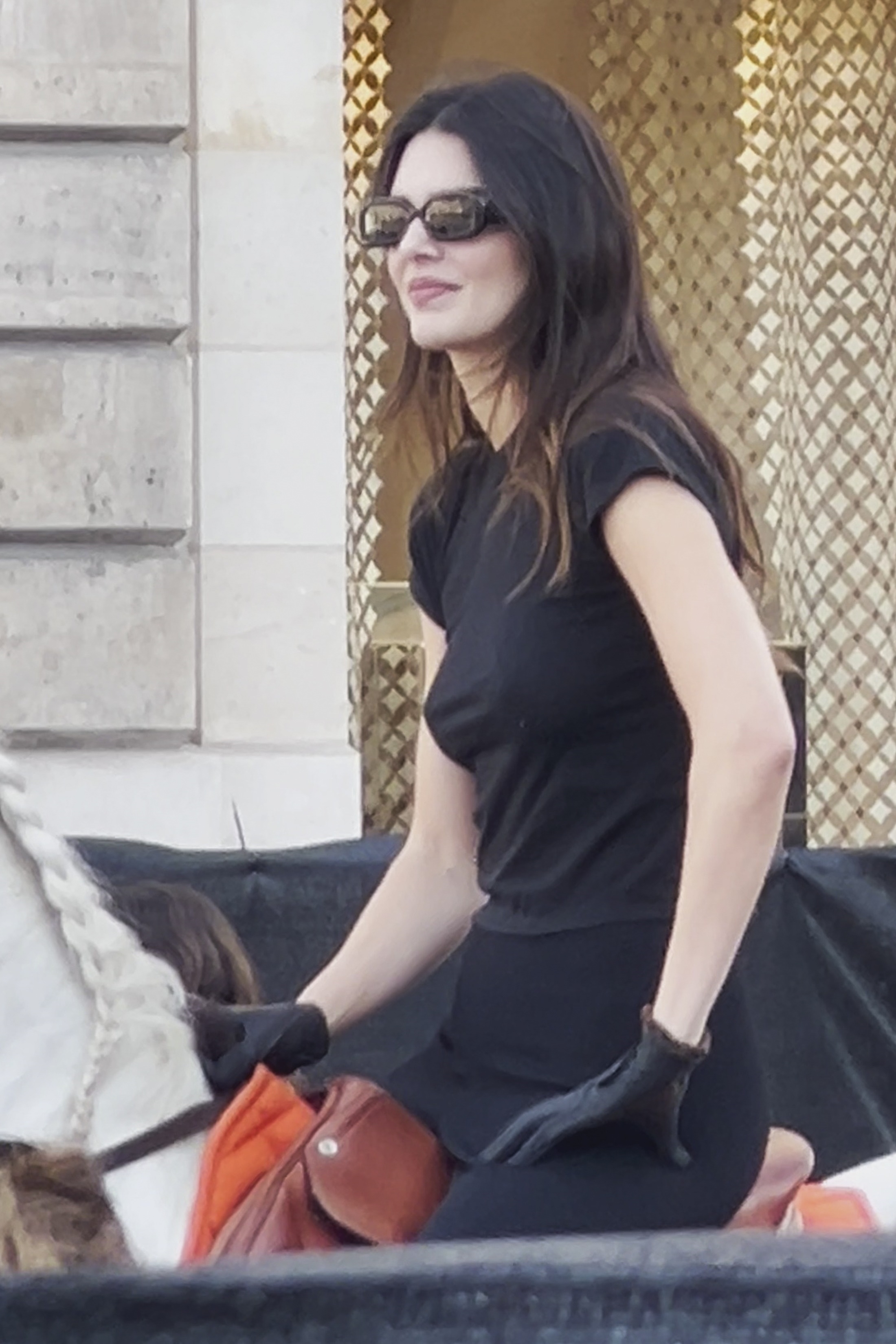 Access_Kardashian_28829~2.jpg