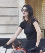 Access_Kardashian_281229~1.jpg