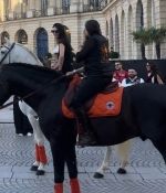 Access_Kardashian_28229~1.jpg