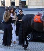 Access_Kardashian_28829.jpg
