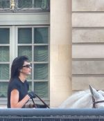 Access_Kardashian_28929~0.jpg