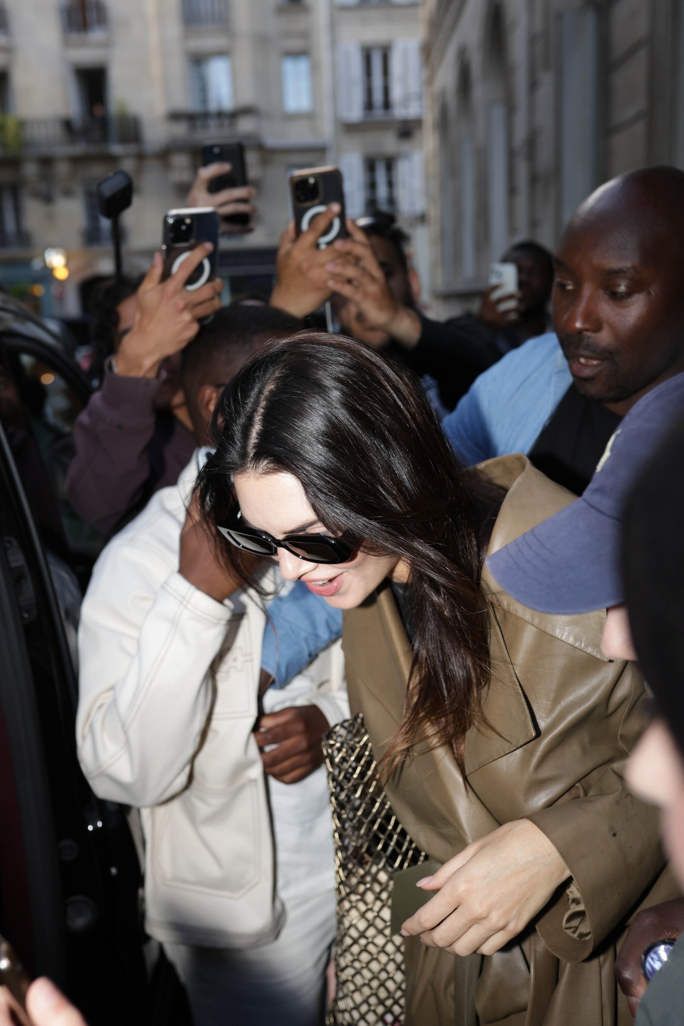 Access_Kardashian_28729~0.jpg