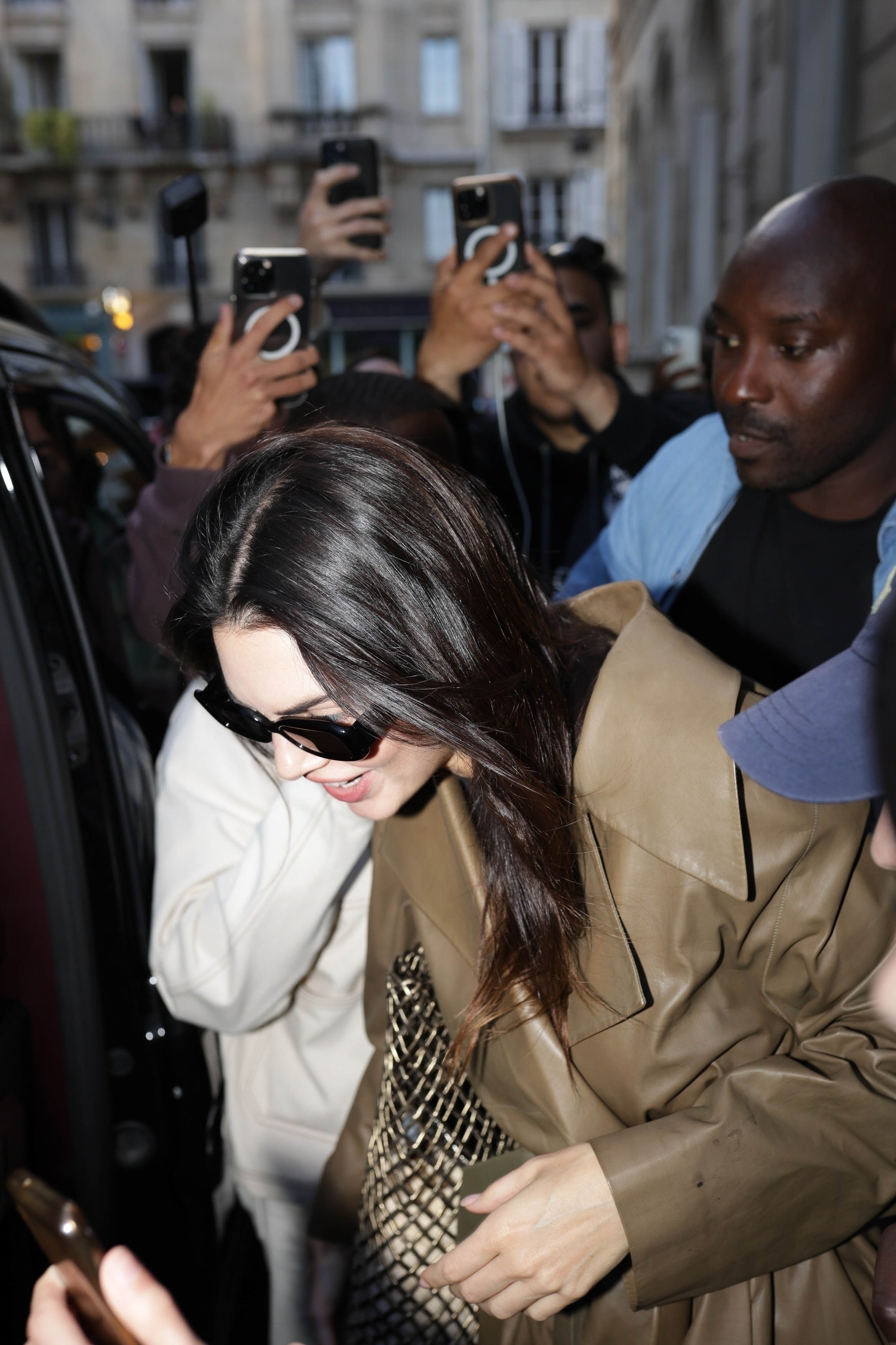 Access_Kardashian_28829~0.jpg