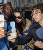 Access_Kardashian_28429~0.jpg