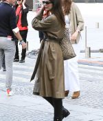 Access_Kardashian_28729~0.jpg