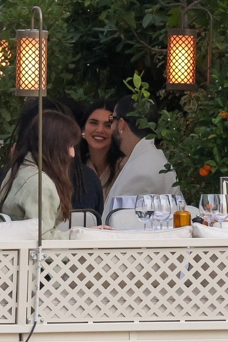 Access_Kardashian_28529.jpg
