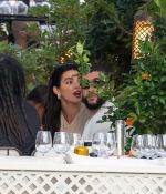 Access_Kardashian_281629.jpg
