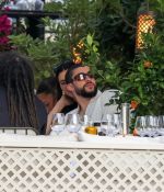 Access_Kardashian_281929.jpg