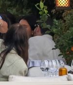 Access_Kardashian_282629.jpg