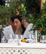 Access_Kardashian_28729.jpg
