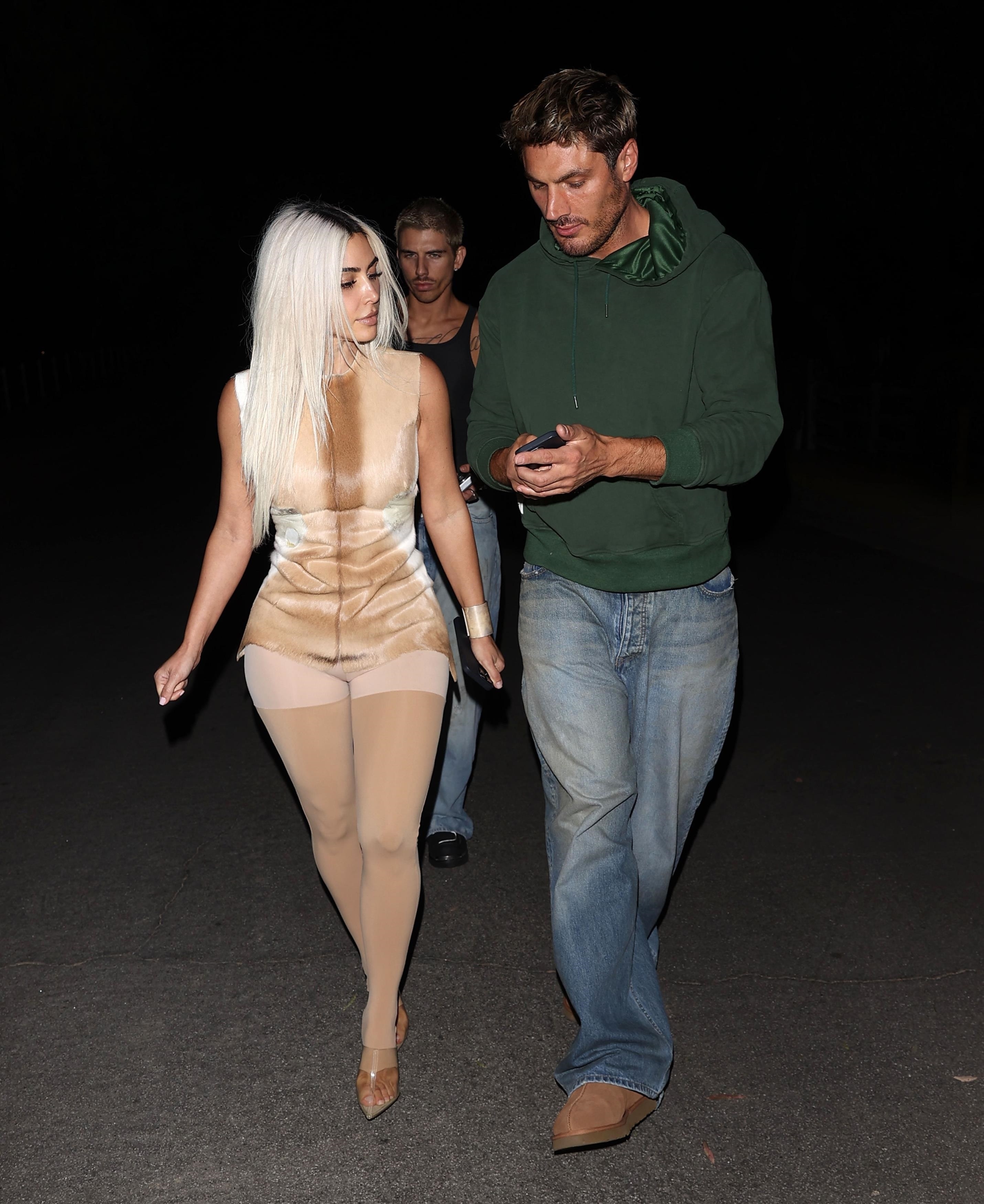Access_Kardashian_28429.jpg