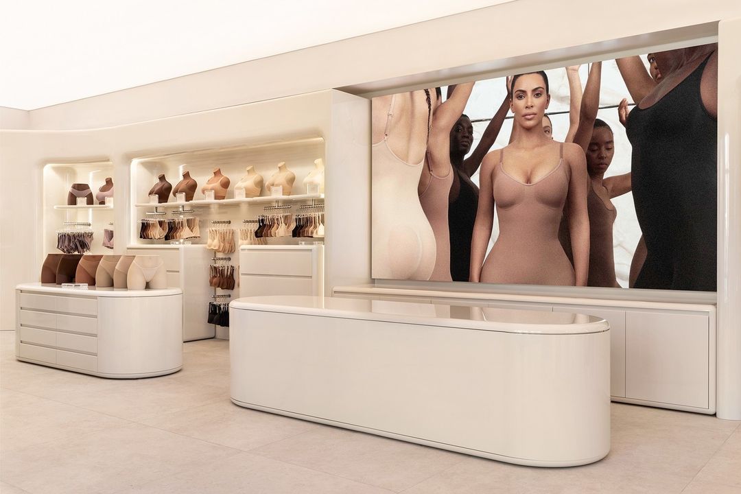 Access_Kardashian_28329.jpg