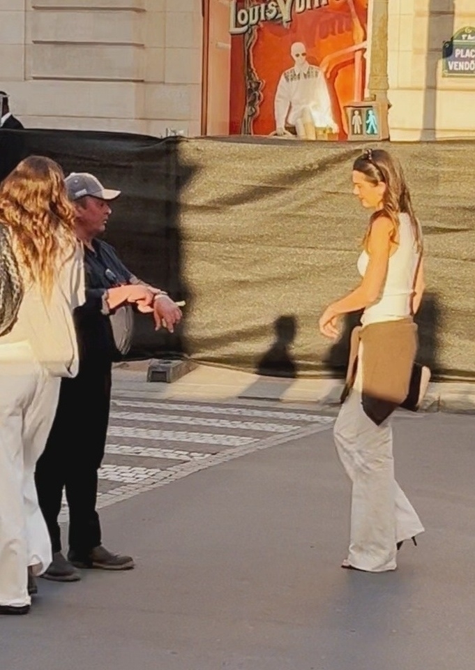 Access_Kardashian_28229.jpg