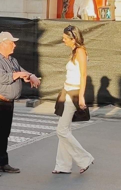 Access_Kardashian_28429~1.jpg