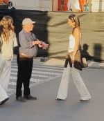 Access_Kardashian_28329~2.jpg