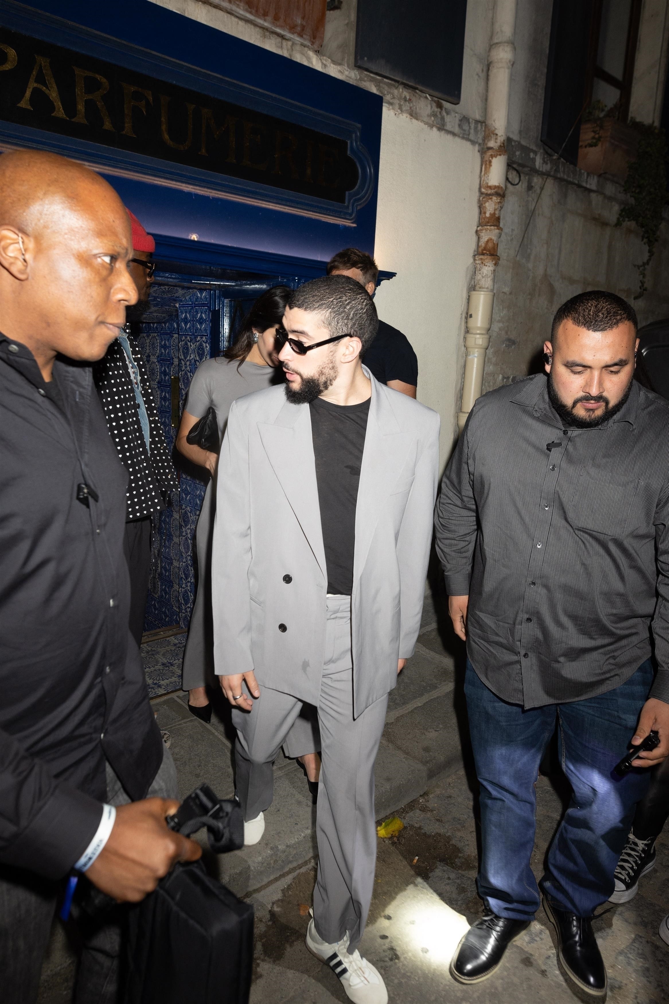 Access_Kardashian_28429~1.jpg