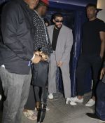 Access_Kardashian_28129~0.jpg