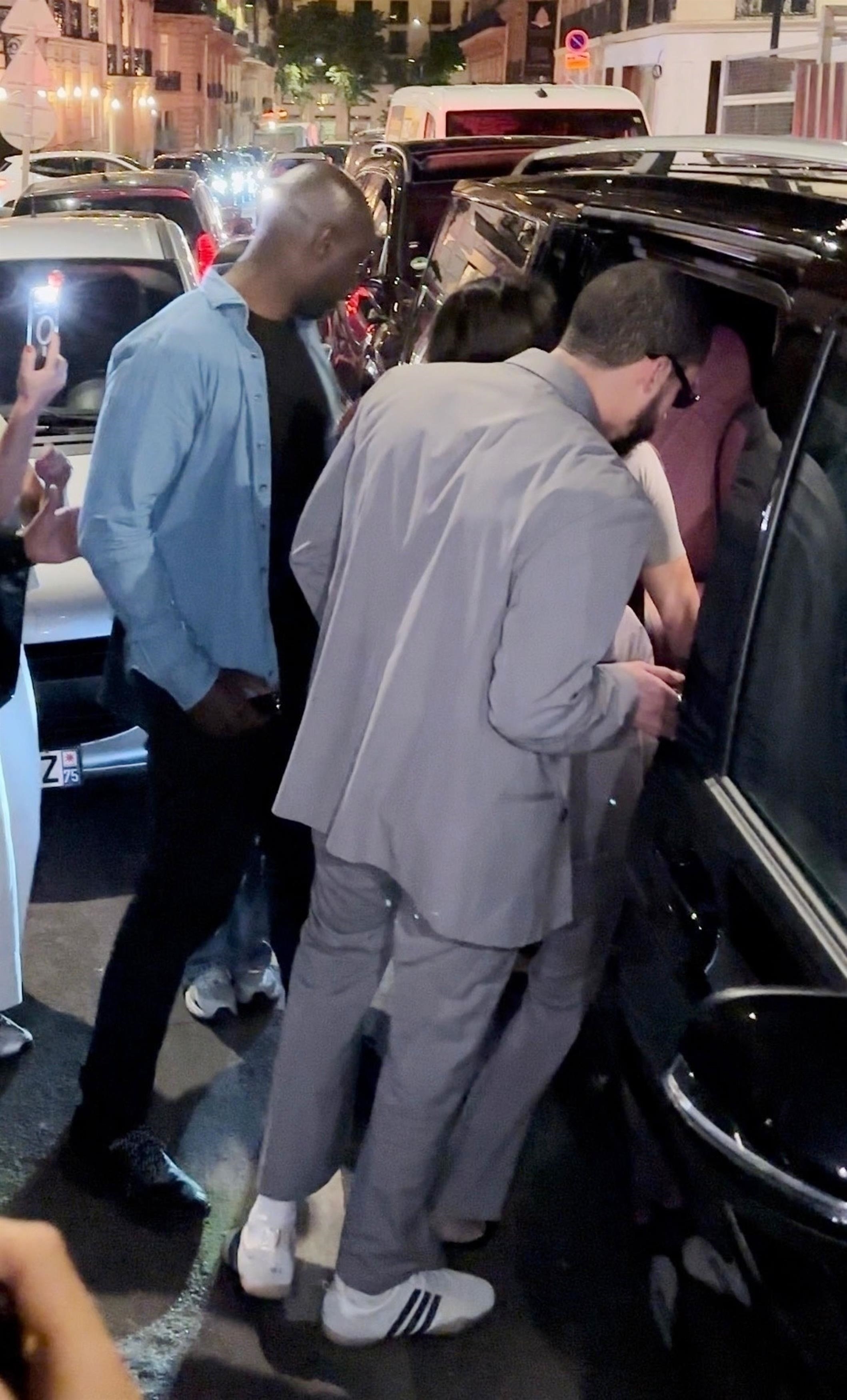 Access_Kardashian_281129~0.jpg