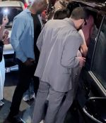 Access_Kardashian_281129~0.jpg
