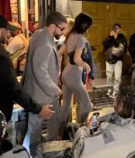 Access_Kardashian_28729~0.jpg