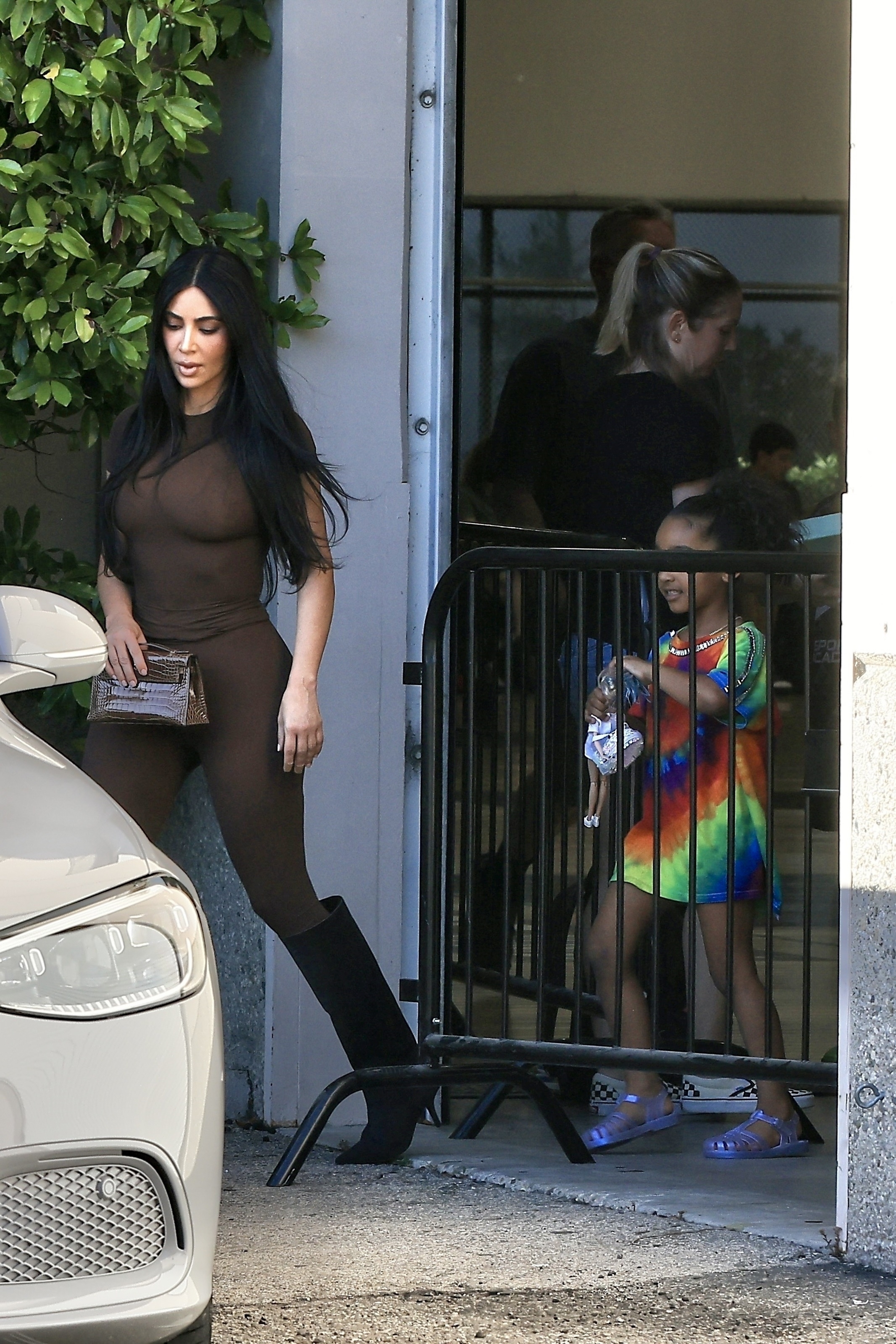 Access_Kardashian12.jpg