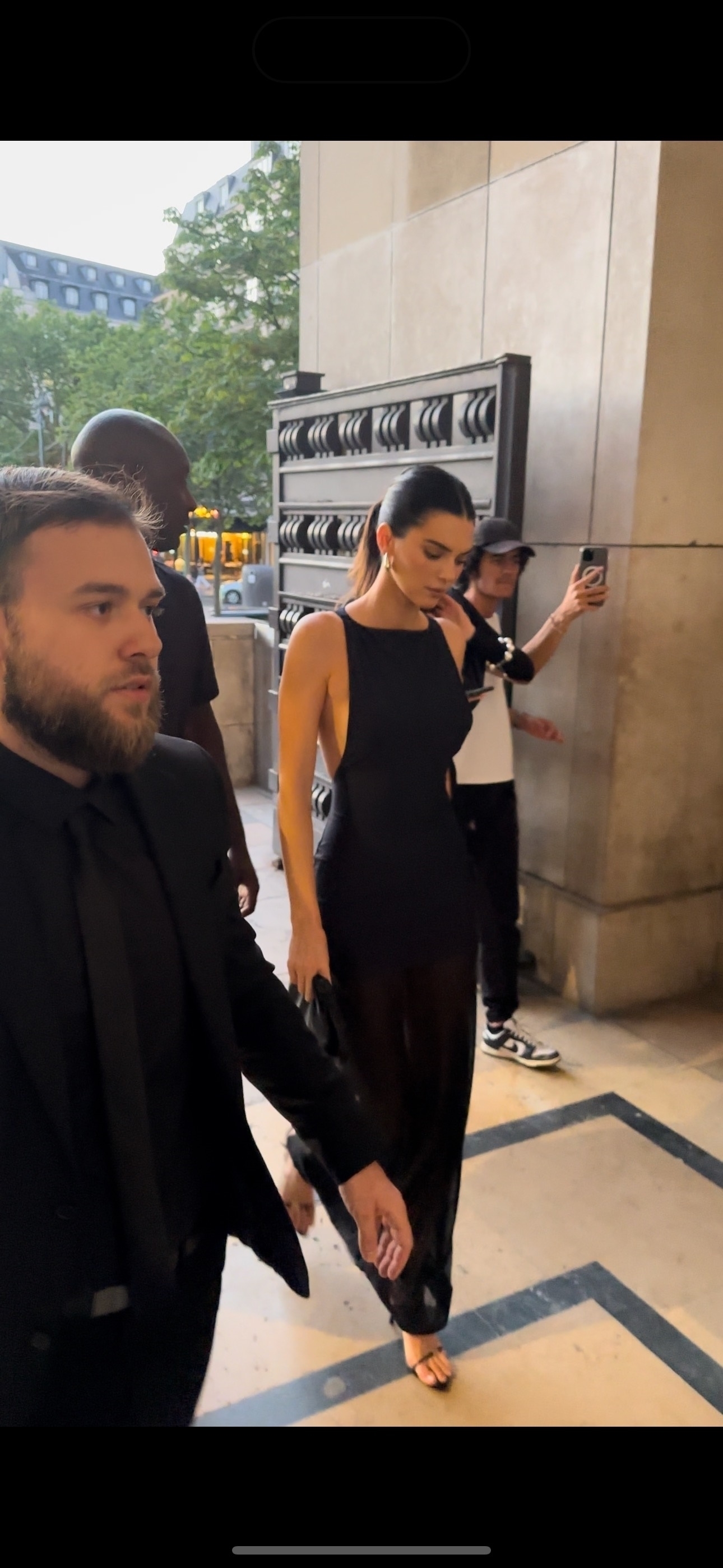 Access_Kardashian_281029.jpg