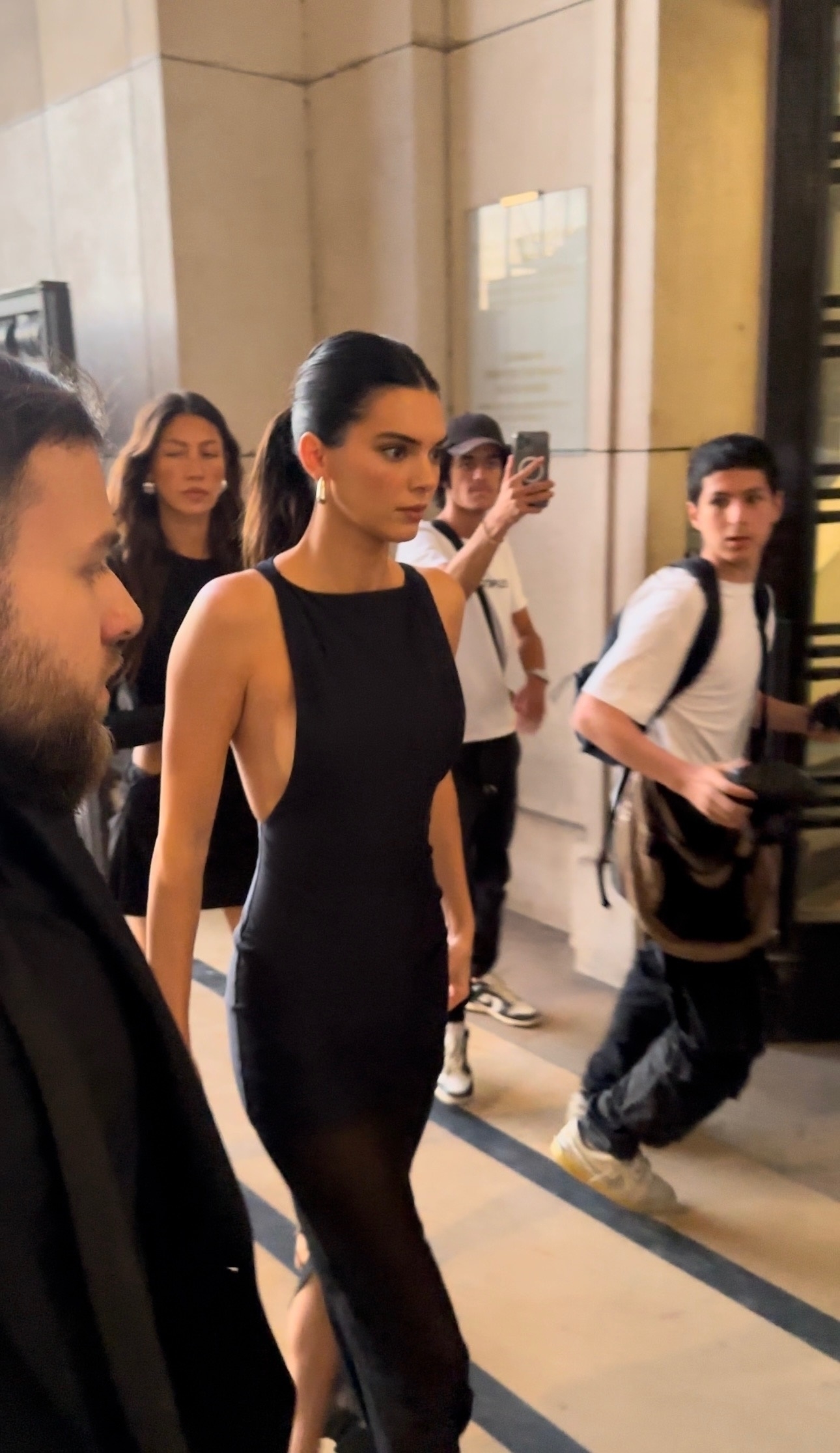 Access_Kardashian_281229.jpg